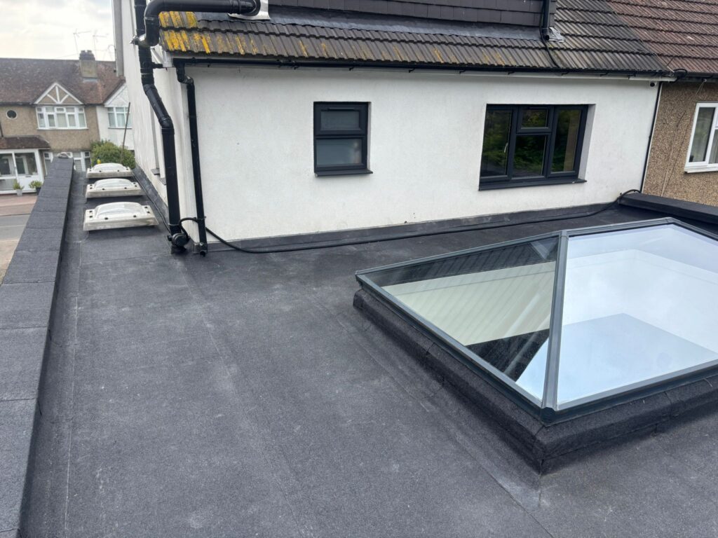 Robinwill Emergency repair Loughton flat roof and skylight.